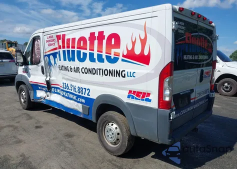 2017 Ram Promaster 1500 Low Roof 136 Wb z USA, uszkodzony, nr VIN 3C6TRVAG0HE552507